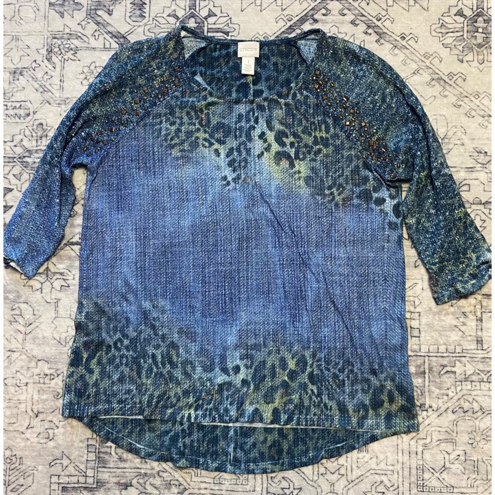 Women's‎ Chicos Size 1 (Medium) Blue Leopard Print Top 3/4 Sleeves High-Low Hem